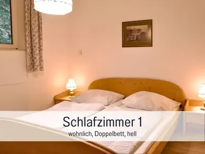 Ein Bett oder Betten in einem Zimmer der Unterkunft Waldrefugium nahe Gmunden - Ferienapartment für Familie und Hund