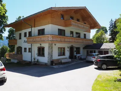 Das Gebäude in dem sich die Pension befindet
