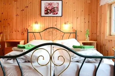 Ein Bett oder Betten in einem Zimmer der Unterkunft Ferienwohnung Bauernhaus Untermoas