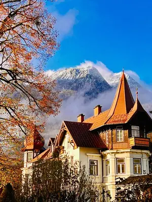 Ein allgemeiner Bergblick oder ein Berglick von der Ferienwohnung aus