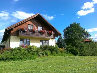 Ein Garten an der Unterkunft Urlaub am Bauernhof Familie Rößler vlg. Spor