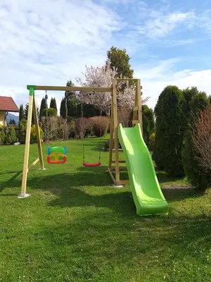 Ein Kinderspielbereich in der Unterkunft Bio-Landhaus Kesslerhof