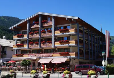 Ein allgemeiner Bergblick oder ein Berglick von des Hotels aus