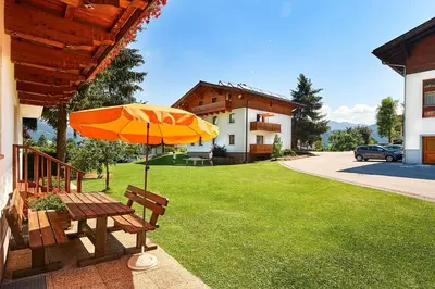 Ein Garten an der Unterkunft Sonnberg Ferienanlage