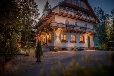 Das Gebäude in dem sich die Ferienwohnung befindet