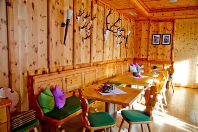 Ein Sitzbereich in der Unterkunft Landhotel Berger