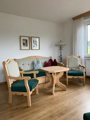 Ein Sitzbereich in der Unterkunft Ferienwohnungen Rettenbacher