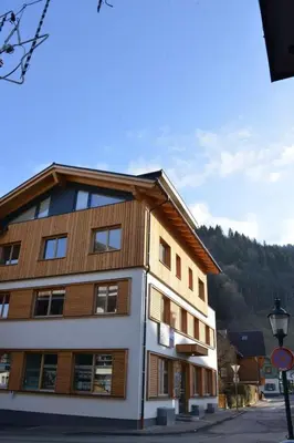 Das Gebäude in dem sich die Ferienwohnung befindet