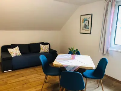 Ein Sitzbereich in der Unterkunft Alpine Appartments Ausseerland