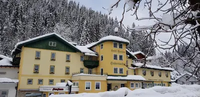 Hotel Hubertushof im Winter
