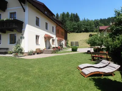 Ein Garten an der Unterkunft Appartements Macheiner