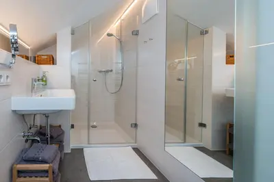 Ein Badezimmer in der Unterkunft Apartments Frechhof