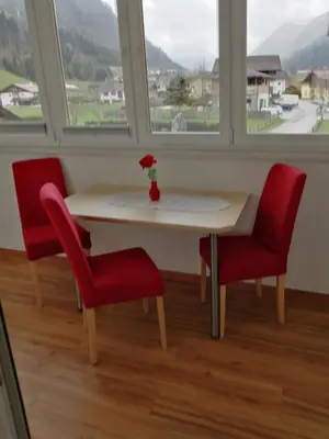 Ein allgemeiner Bergblick oder ein Berglick von der Pension aus