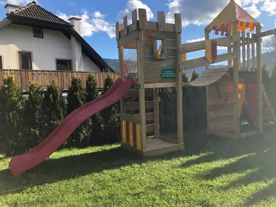 Ein Kinderspielbereich in der Unterkunft Sonnenchalet 2 im Salzburger Lungau