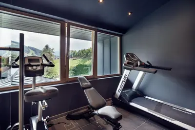 Das Fitnesscenter und/oder die Fitnesseinrichtungen in der Unterkunft ride & relax Aparthotel Schwarz