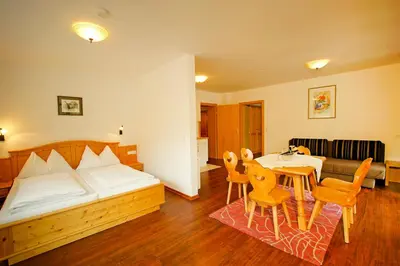 Ein Bett oder Betten in einem Zimmer der Unterkunft Haus Hubertus