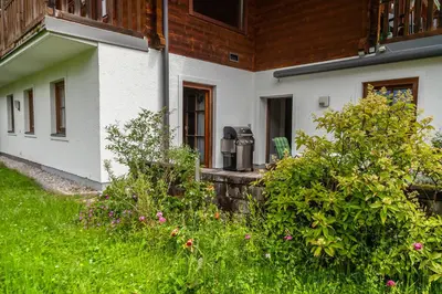 Ein Garten an der Unterkunft Kachelofenwohnung Pölzleitner