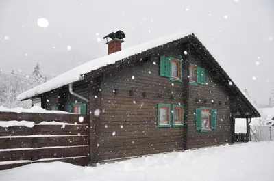 Holzhaus in Hinterstoder im Winter