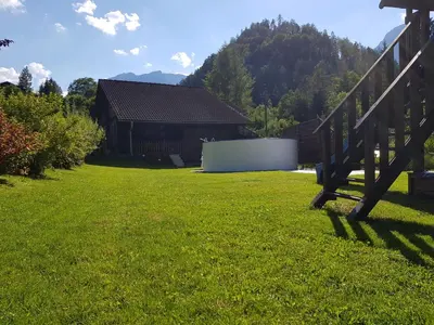 Ein allgemeiner Bergblick oder ein Berglick von des Ferienhauses aus