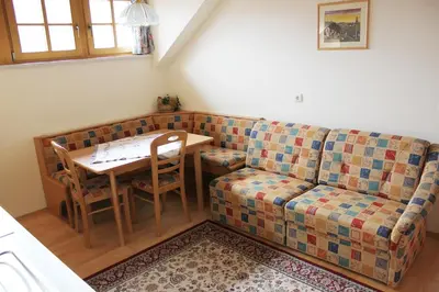 Ein Sitzbereich in der Unterkunft Bauernhof Trinkergut