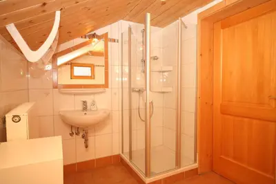 Ein Badezimmer in der Unterkunft Ferienhaus Hutegger