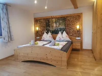 Ein Bett oder Betten in einem Zimmer der Unterkunft Schirfhof