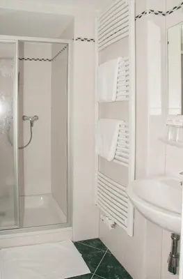 Ein Badezimmer in der Unterkunft Gasthof Hofbauer
