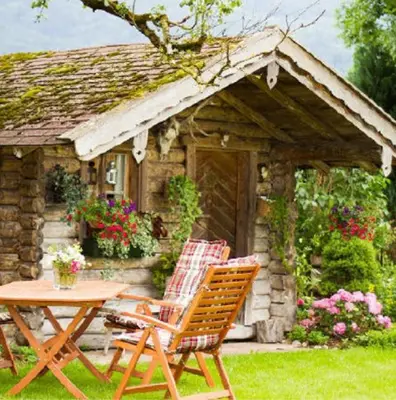 Ein Garten an der Unterkunft Ferienwohnung Alpenblick