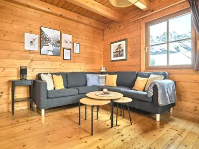 Ein Sitzbereich in der Unterkunft Alpenglück Chalet Schladming - Dachstein by AA Holiday Homes