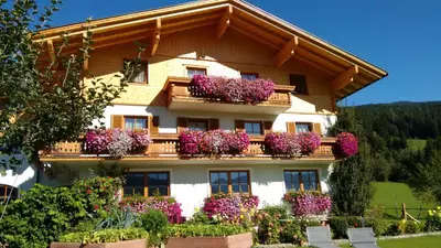 Ein Garten an der Unterkunft Filzerlehen