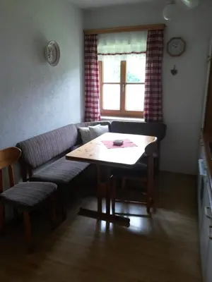 Ein Sitzbereich in der Unterkunft Bauernhof 