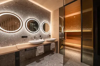 Ein Badezimmer in der Unterkunft Das Kohlmayr Superior