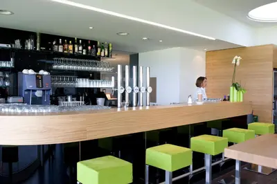 Lounge oder Bar in der Unterkunft SPES Hotel & Seminare