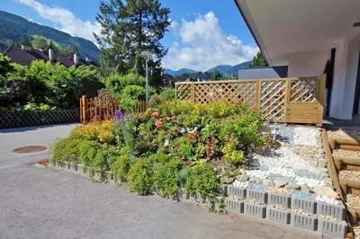 Ein allgemeiner Bergblick oder ein Berglick von der Ferienwohnung aus