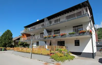 Das Gebäude in dem sich die Ferienwohnung befindet