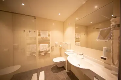 Ein Badezimmer in der Unterkunft Felsners Hotel & Restaurant