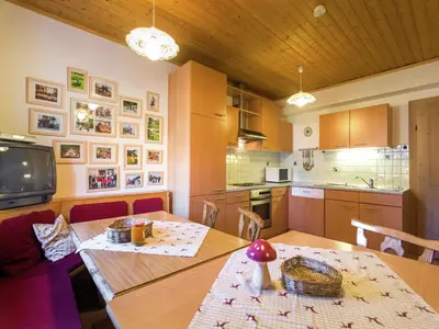 Küche/Küchenzeile in der Unterkunft Renovated Mountain Retreat Stay