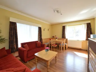 Ein Sitzbereich in der Unterkunft Apartment in St Michael near Ski Slopes