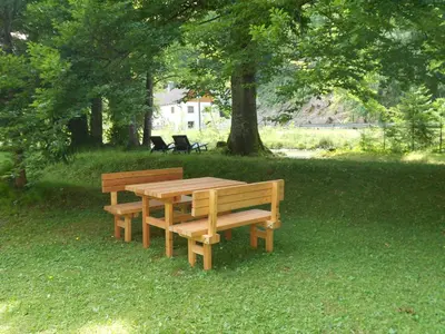 Ein Garten an der Unterkunft Pension Wanderruh