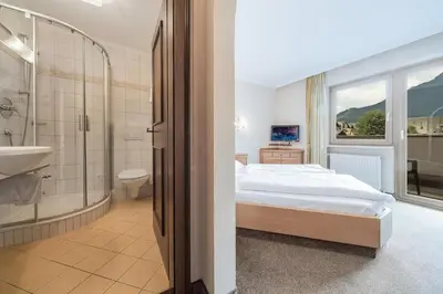 Ein Badezimmer in der Unterkunft Gasthof Hotel Hauslwirt