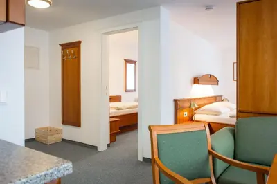 Ein Bett oder Betten in einem Zimmer der Unterkunft Landhotel Post Ebensee am Traunsee ***S