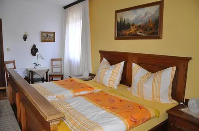 Ein Bett oder Betten in einem Zimmer der Unterkunft Landhaus Neuwirth