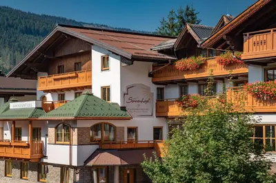 Ein allgemeiner Bergblick oder ein Berglick von des Hotels aus