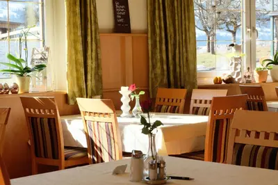 Ein Restaurant oder anderes Speiselokal in der Unterkunft Hotel Kollerhof