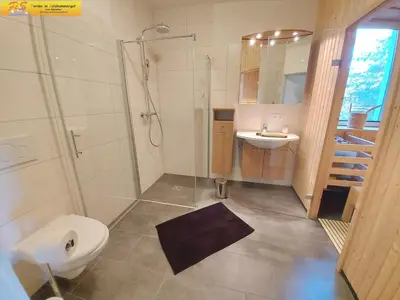Ein Badezimmer in der Unterkunft Apartment Alpenoase