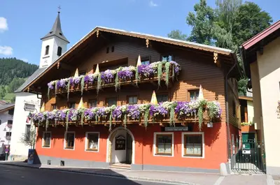 Das Gebäude in dem sich die Pension befindet