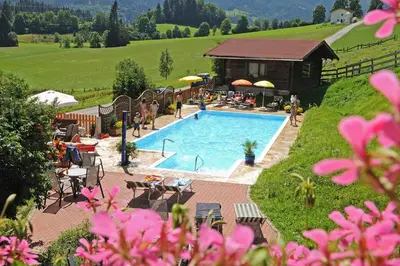 Der Swimmingpool an oder in der Nähe von Alpin Apart