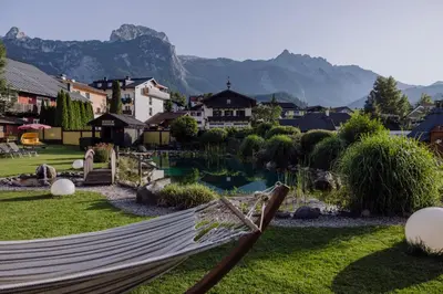 Ein allgemeiner Bergblick oder ein Berglick von des Hotels aus
