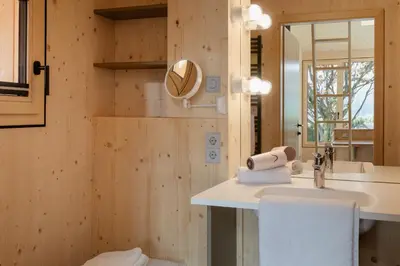 Ein Badezimmer in der Unterkunft biYou Ecoquartier in den Bergen