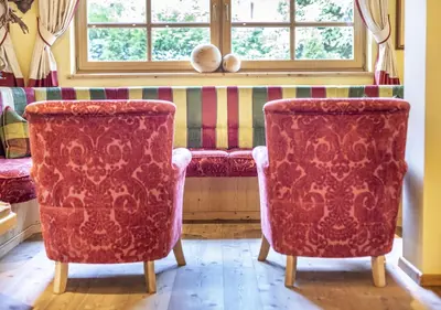 Ein Sitzbereich in der Unterkunft Familien- und Wellnesshotel Hanneshof